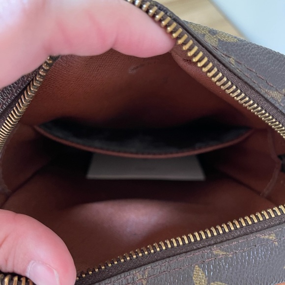 Authentic Louis Vuitton Amazon crossbody - Picture 10 of 16